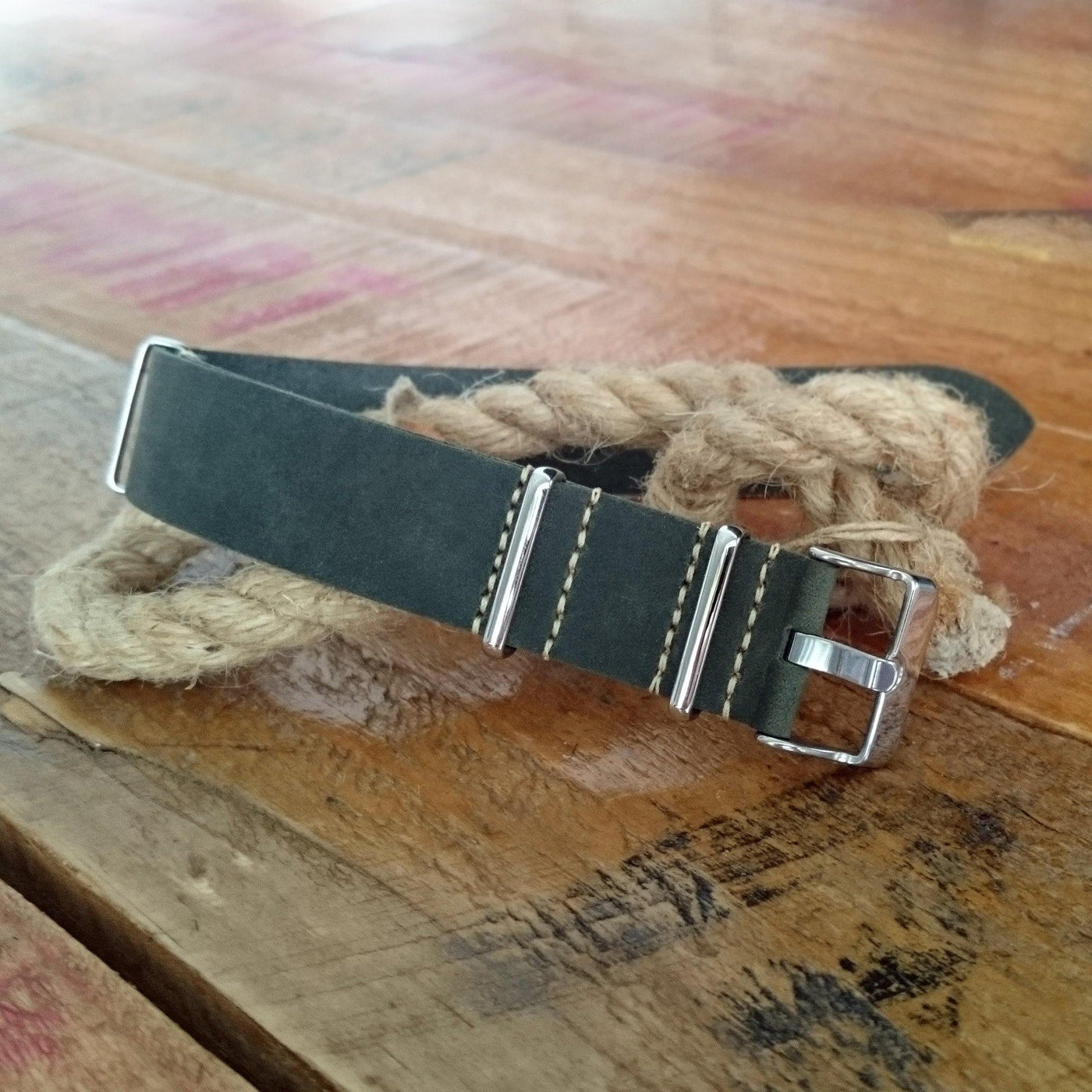 LUX LEATHER GREEN One Piece - The Sydney Strap Co.